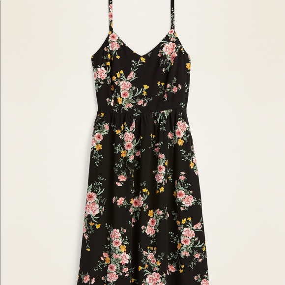 Old Navy Dresses & Skirts - old navy | v neck cami floral maxi dress